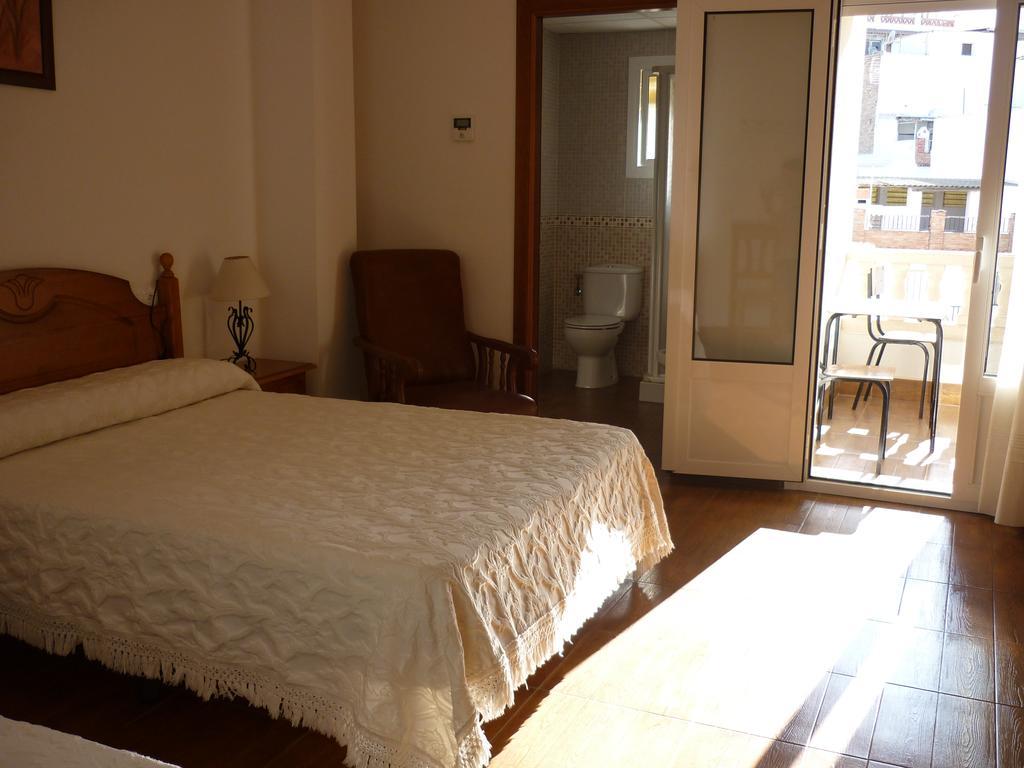 Hotel Las Flores Tolox Szoba fotó