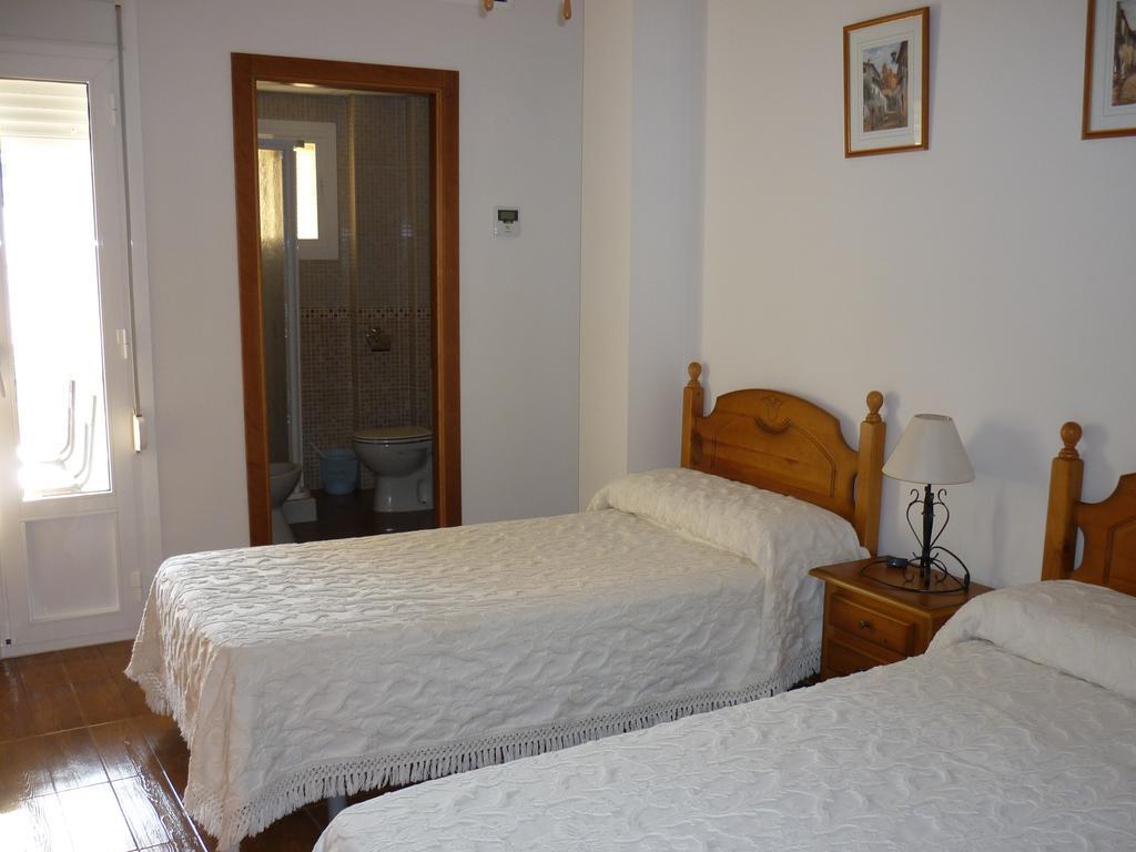 Hotel Las Flores Tolox Szoba fotó