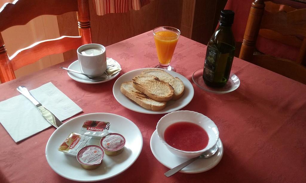 Hotel Las Flores Tolox Kültér fotó