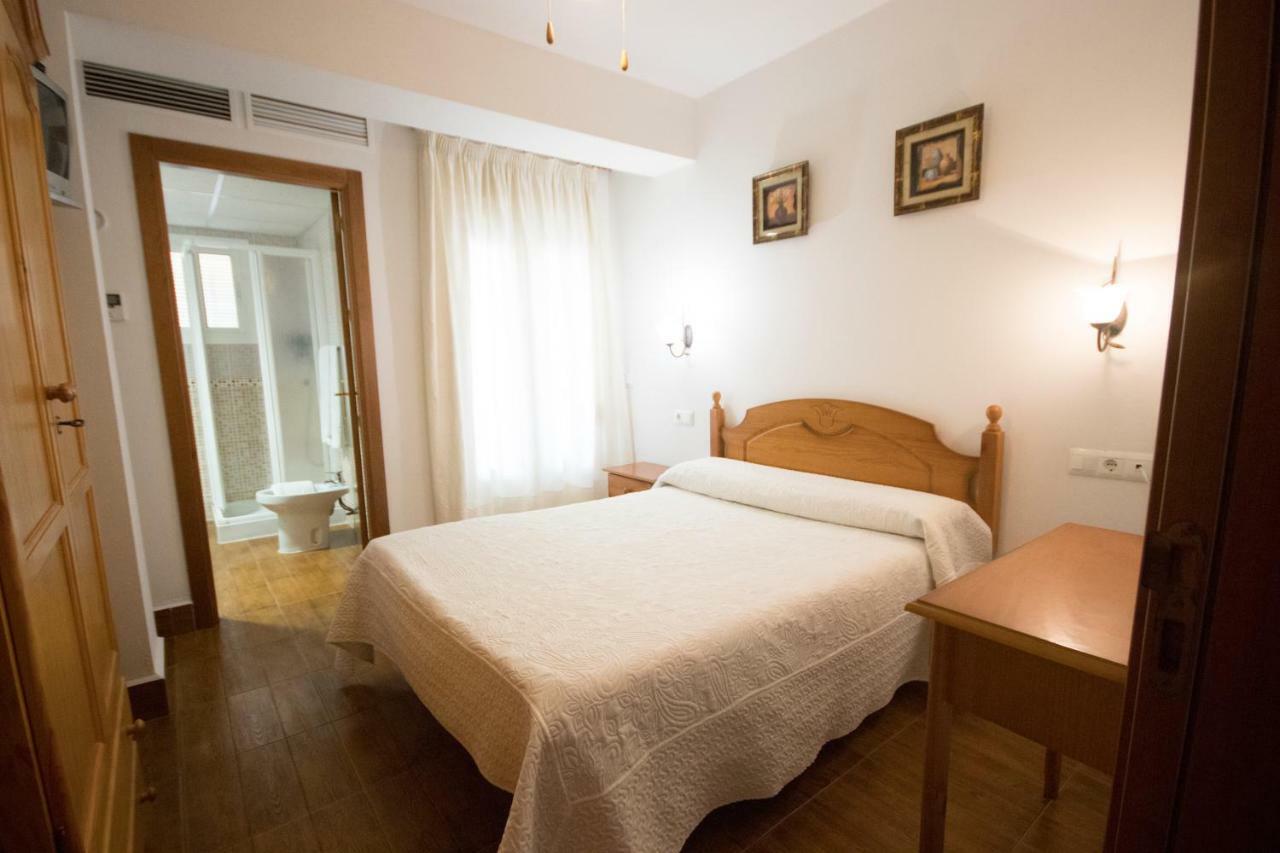 Hotel Las Flores Tolox Kültér fotó